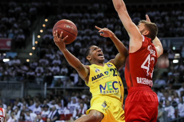 其出色的传 其出色的传