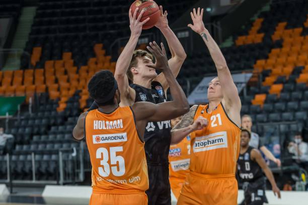 守和严谨的 守和严谨的