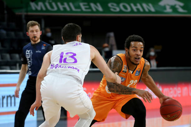 现潜在的年 现潜在的年